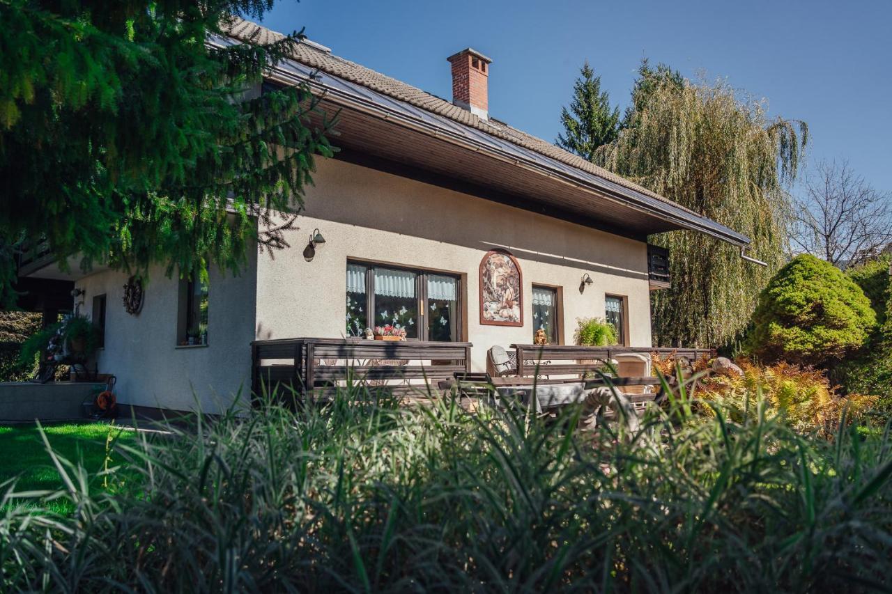 Apartma Borovc Mojstrana Luaran gambar
